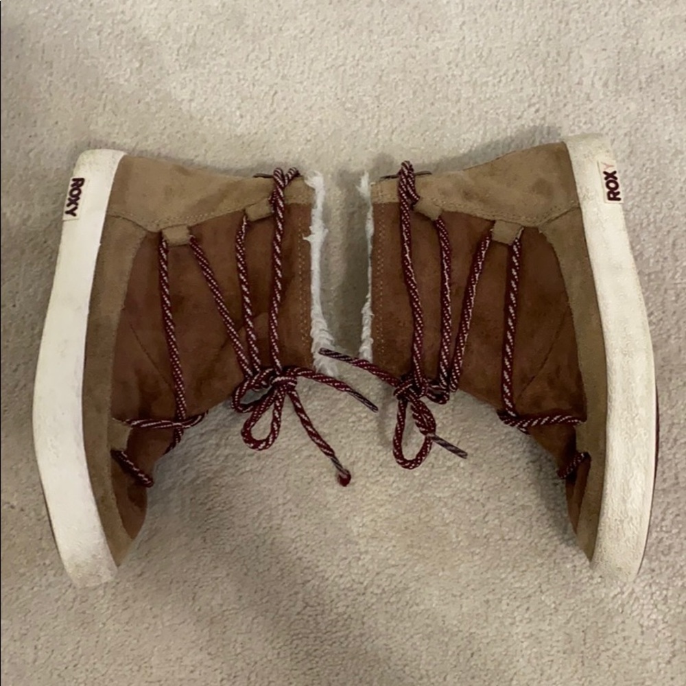 Roxy Boots - Picture 6 of 8